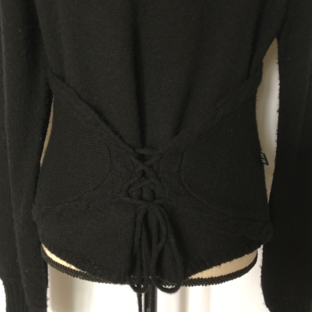 ART- black sweater with front or back waist ties - Picture 9 of 12